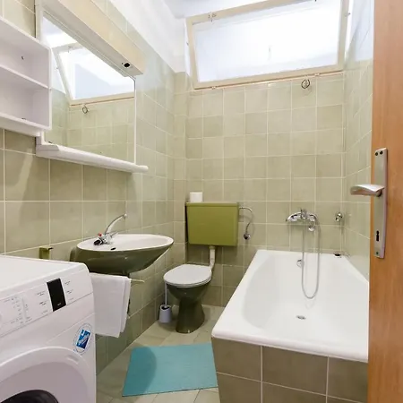 Slavica R Apartment